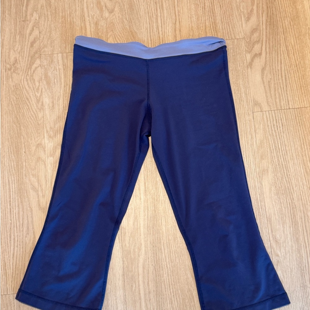 Lululemon Athletica light purple gather & crow crop flare leggings